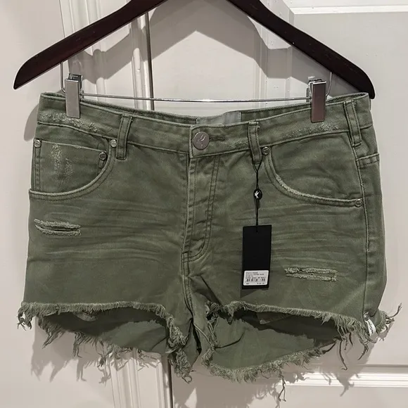 One Teaspoon OliveGreen super khaki Bonita Distressed Women's Shorts size 31 NWT