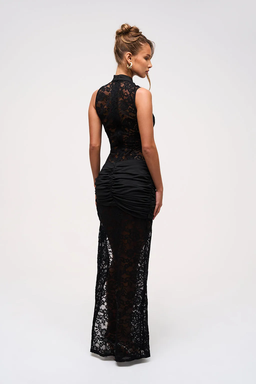 Orquidea® | Evening Elegance With Luxurious Stretch Lace