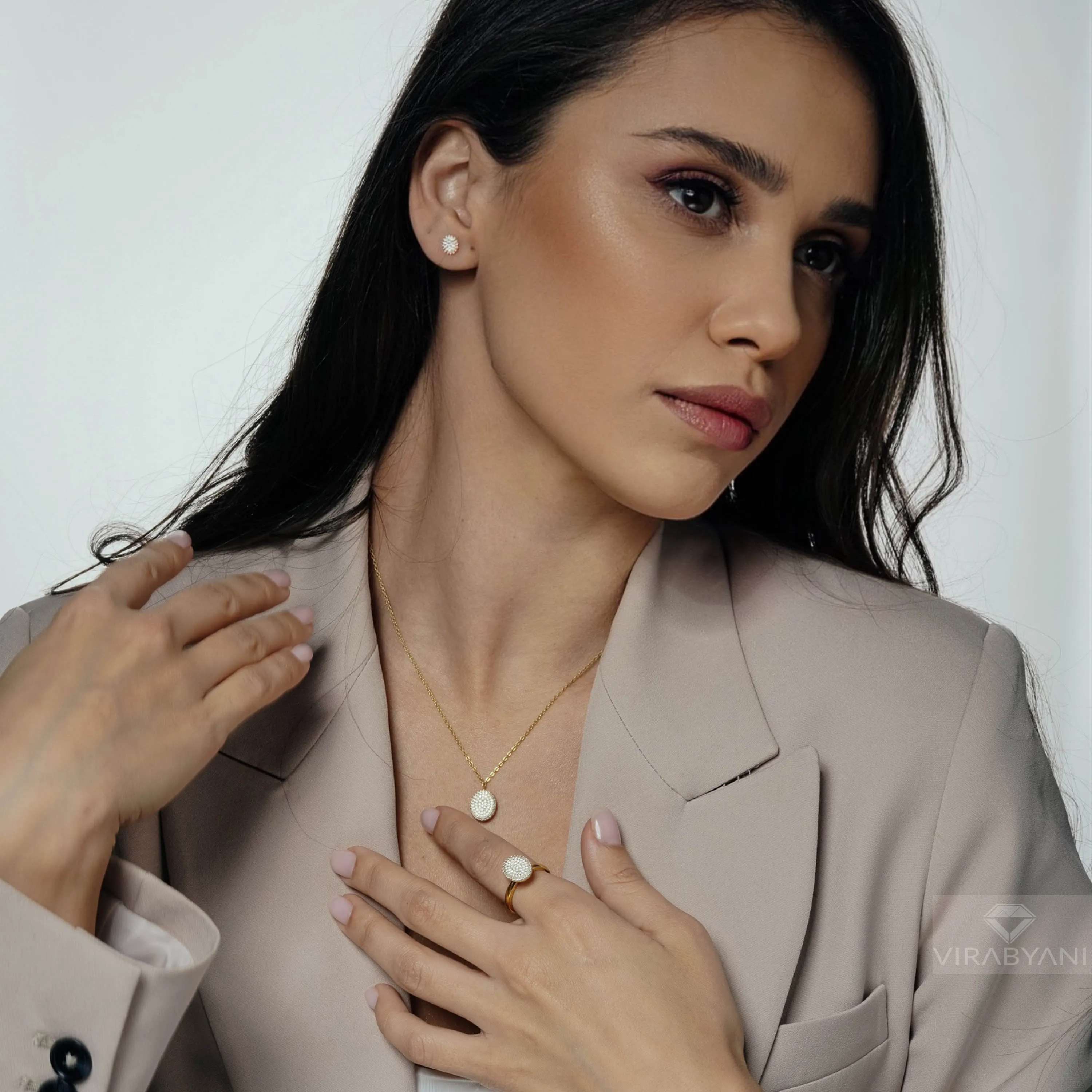 Oval Shaped AMoré Pavé Ring With 0.60 ct. Diamonds