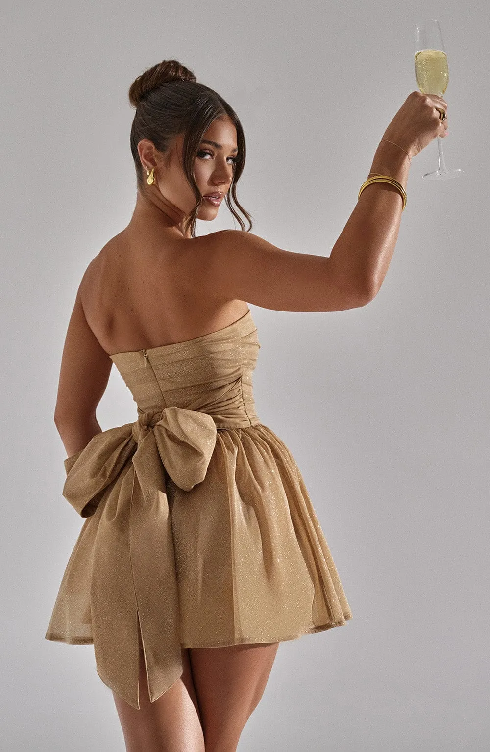 Rubí® | Strapless, sparkly dress with a button placket at the back