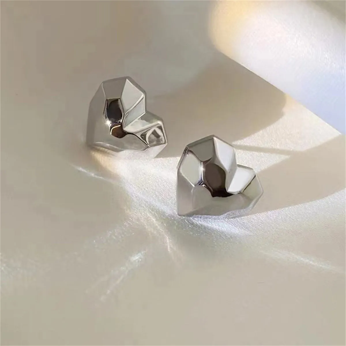 Silver-Plated Hammered Heart Stud Earrings