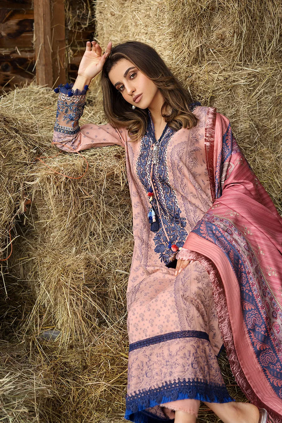 SOBIA NAZIR | AUTUMN/WINTER 2022 | AW22-10A