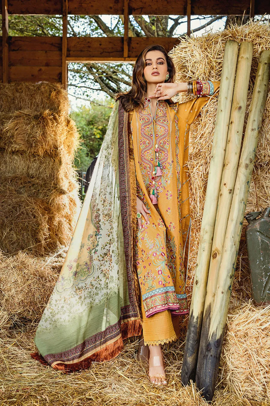 SOBIA NAZIR | AUTUMN/WINTER 2022 | AW22-4B
