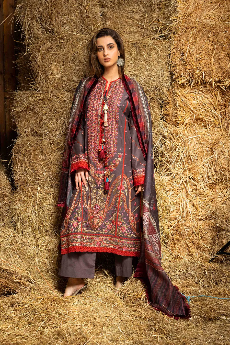 SOBIA NAZIR | AUTUMN/WINTER 2022 | AW22-8B