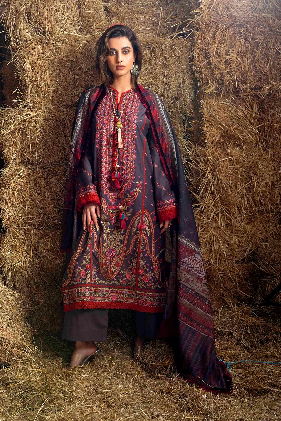 SOBIA NAZIR | AUTUMN/WINTER 2022 | AW22-8B
