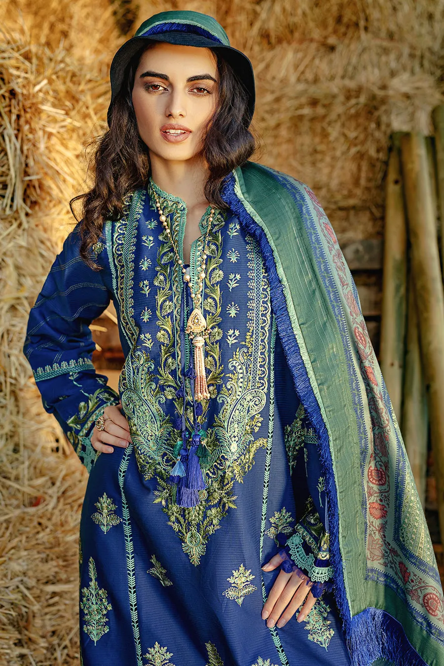 SOBIA NAZIR | AUTUMN/WINTER 2022 | AW22-9B