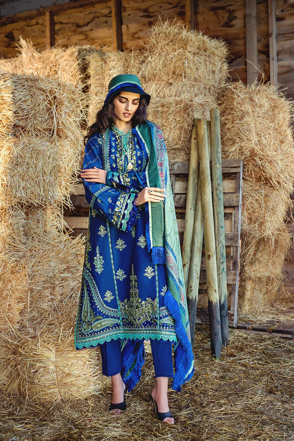 SOBIA NAZIR | AUTUMN/WINTER 2022 | AW22-9B