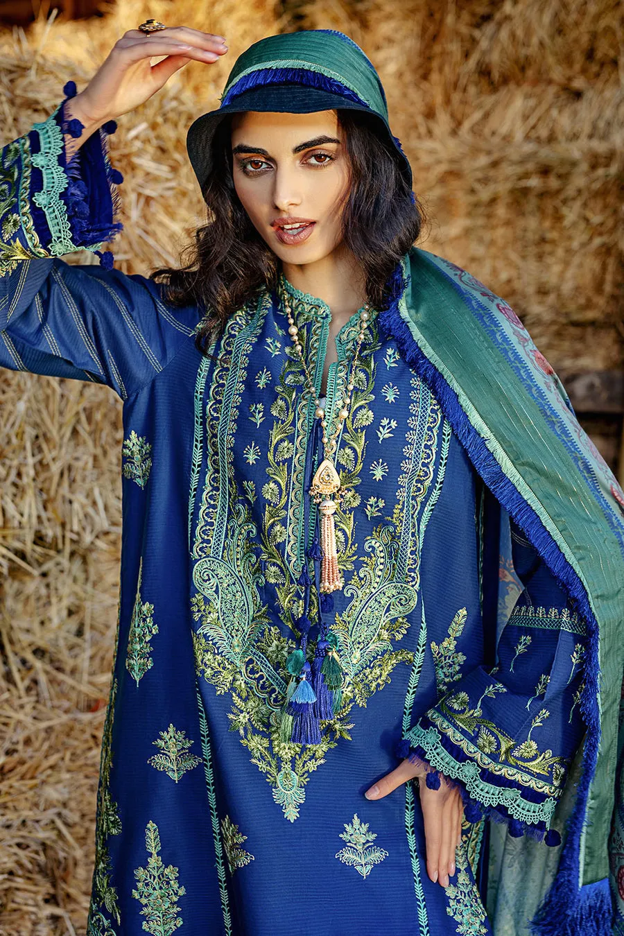 SOBIA NAZIR | AUTUMN/WINTER 2022 | AW22-9B