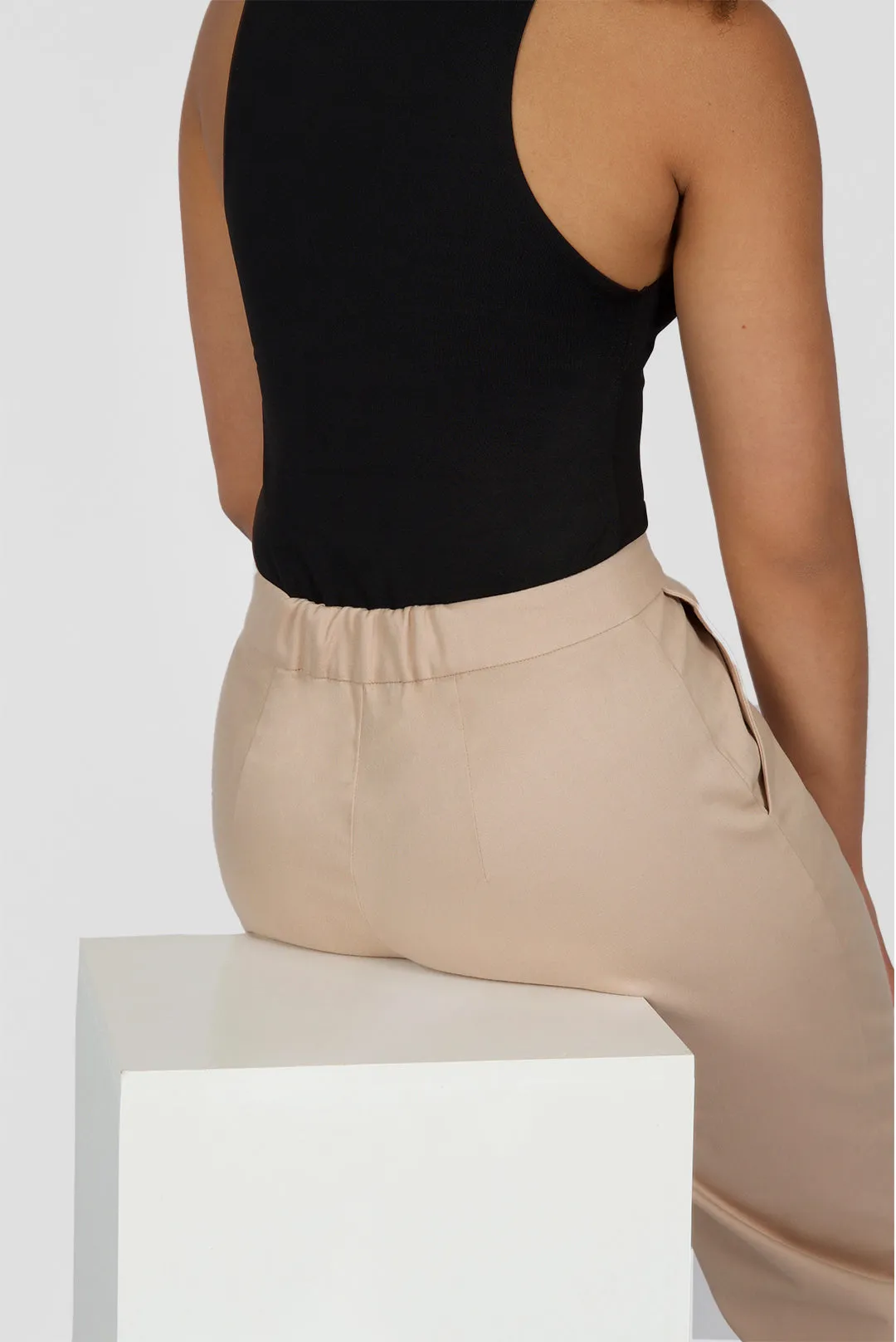 The Crop Pant