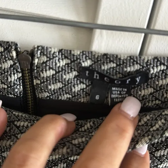 Theory Zaikin Knit Flare Skirt Women's!