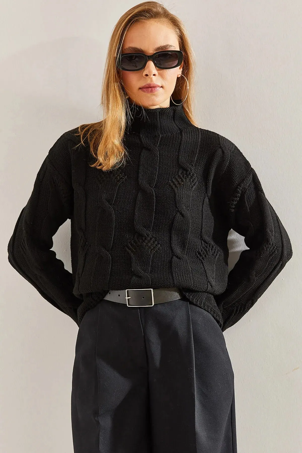 Women's Half-Turtleneck Cable Knit Sweater