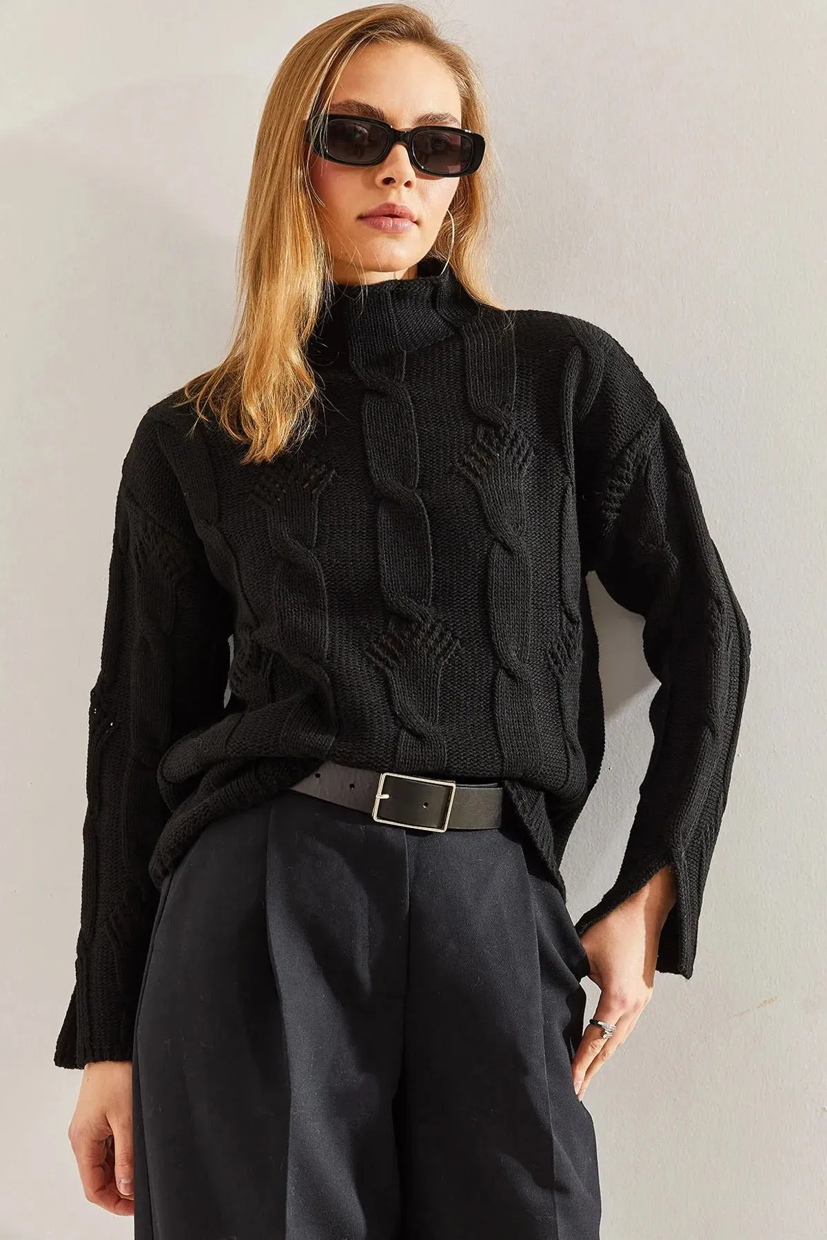 Women's Half-Turtleneck Cable Knit Sweater