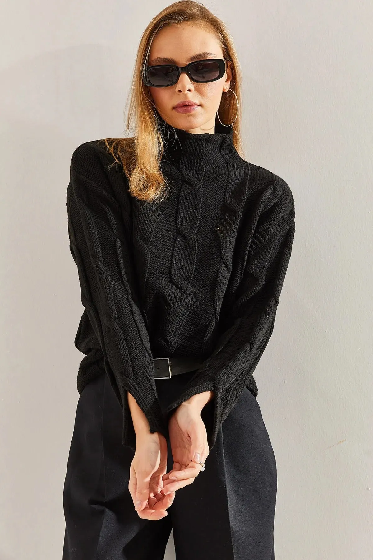 Women's Half-Turtleneck Cable Knit Sweater