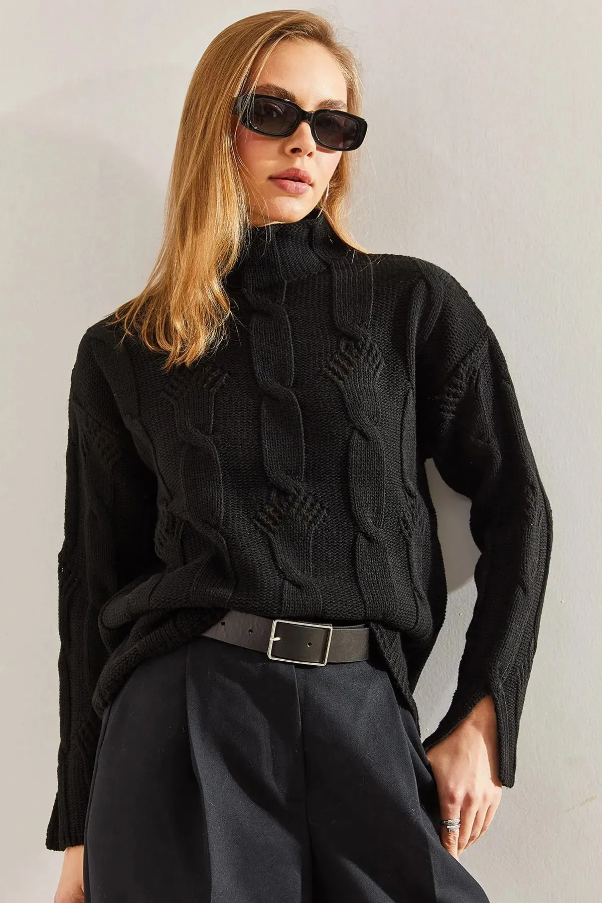 Women's Half-Turtleneck Cable Knit Sweater