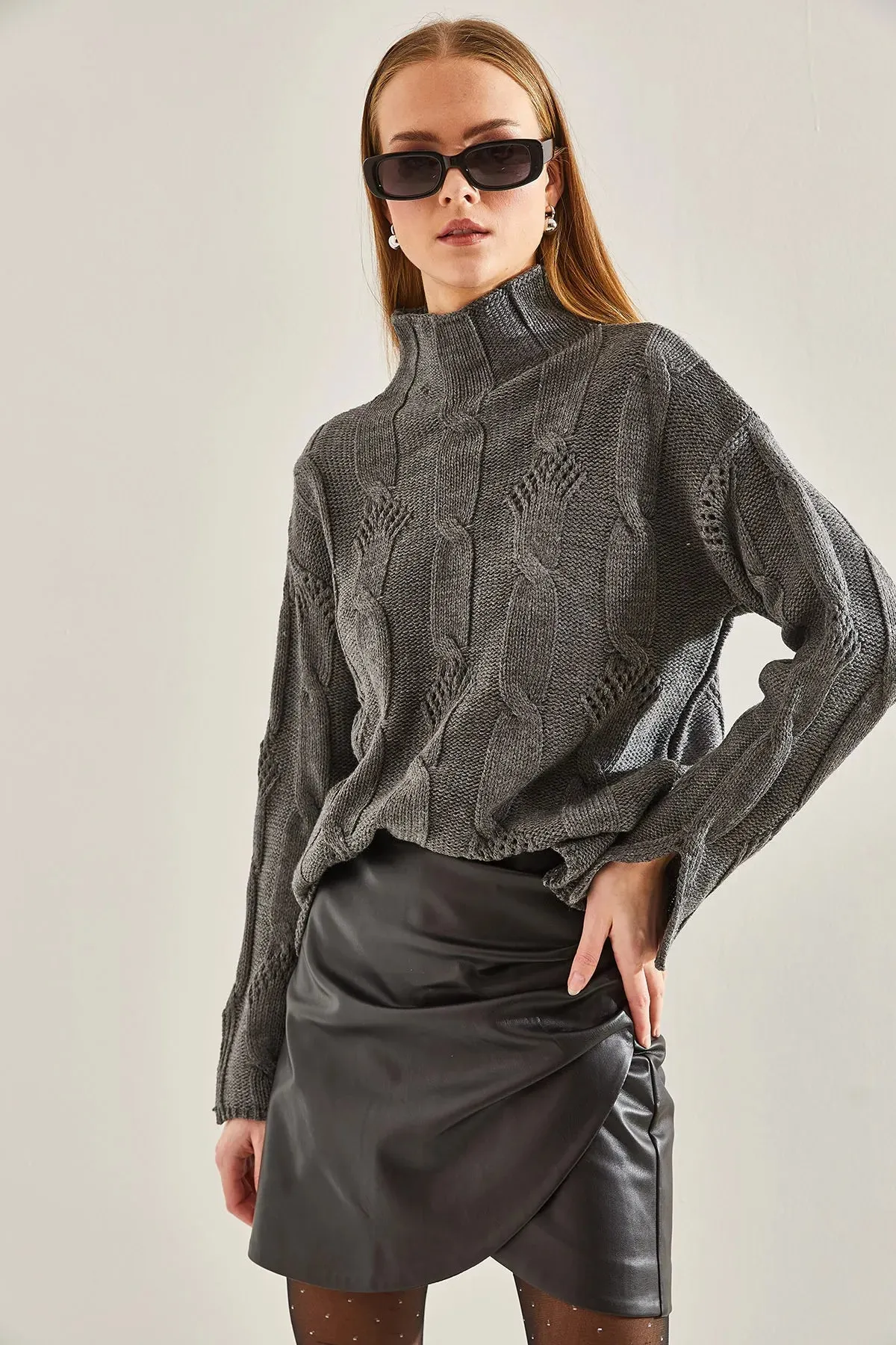 Women's Half-Turtleneck Cable Knit Sweater