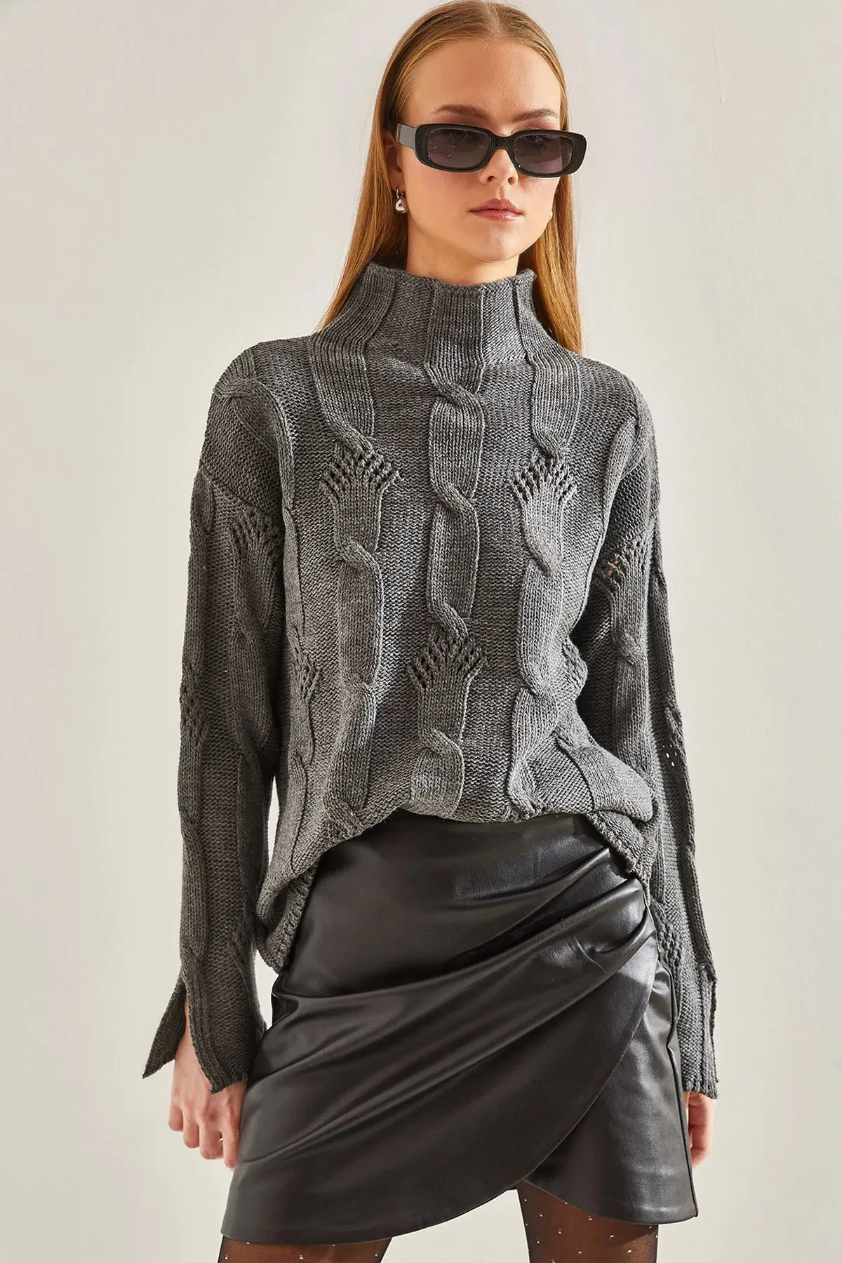 Women's Half-Turtleneck Cable Knit Sweater
