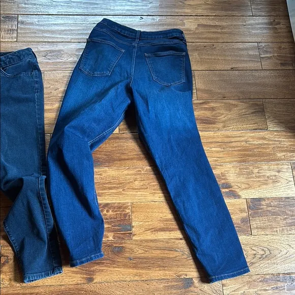 Women's LC and SIMPLY Vera Blue Jeans Bundle 👖