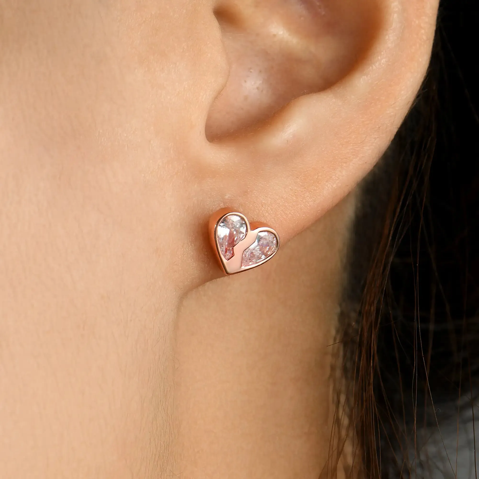 Women's Radiant Hearts Entwined Stud Earrings