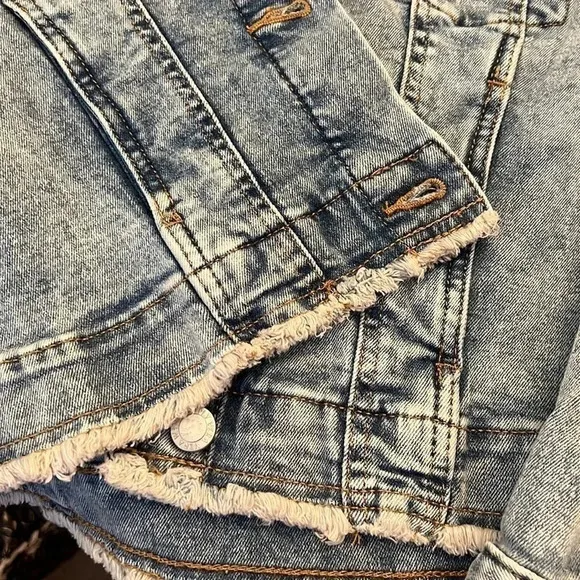 Women’s‎ Simply Vera Vera Wang Fashionable Denim Jacket