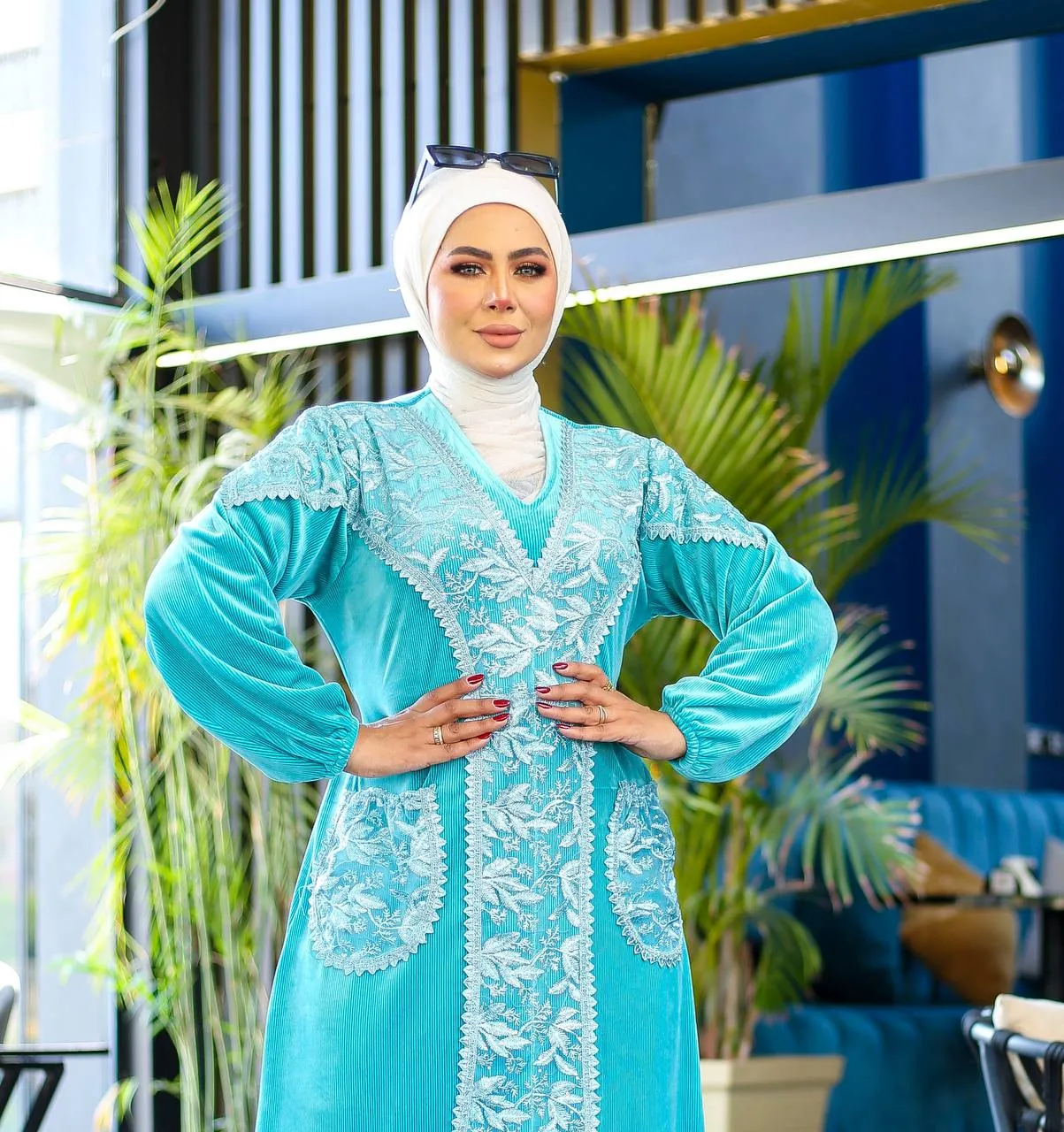 Women's winter velvet striped abaya